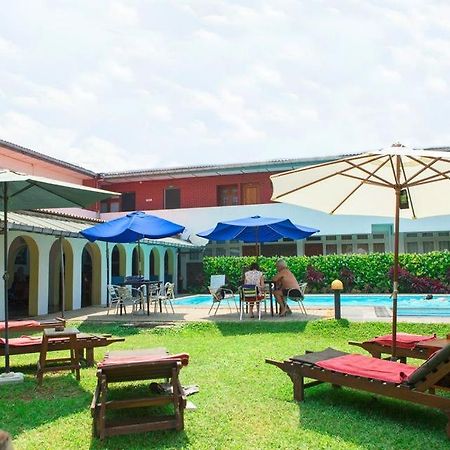 Ranveli Beach Hotel Дехивала-Маунт-Лавиния Экстерьер фото